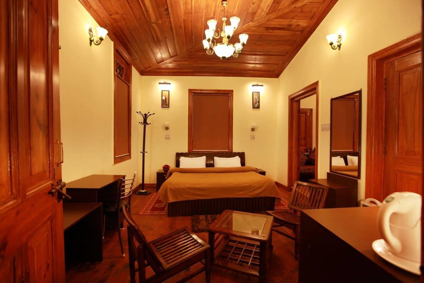 Torrentium Lodge Шімла Екстер'єр фото