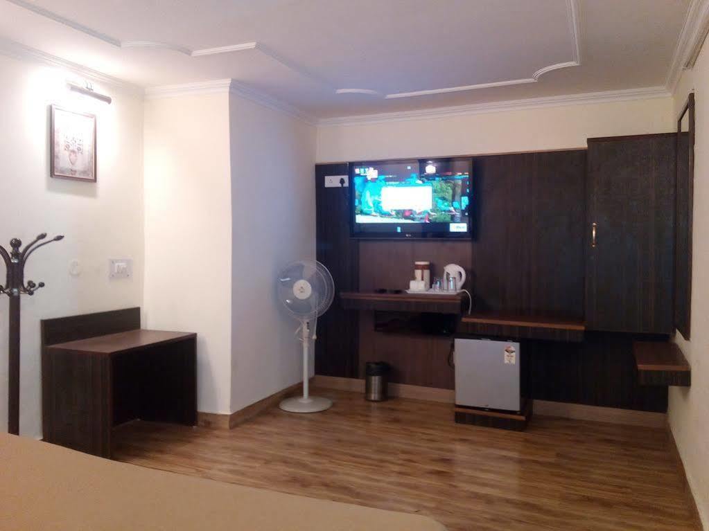 Torrentium Lodge Шімла Екстер'єр фото