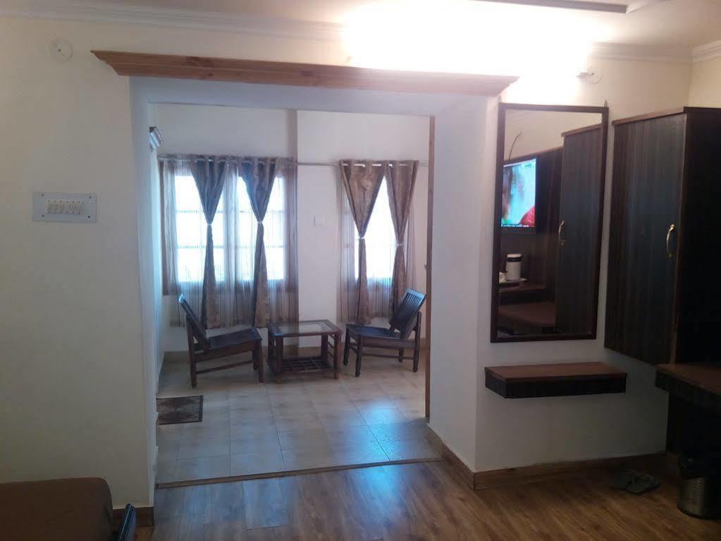Torrentium Lodge Шімла Екстер'єр фото