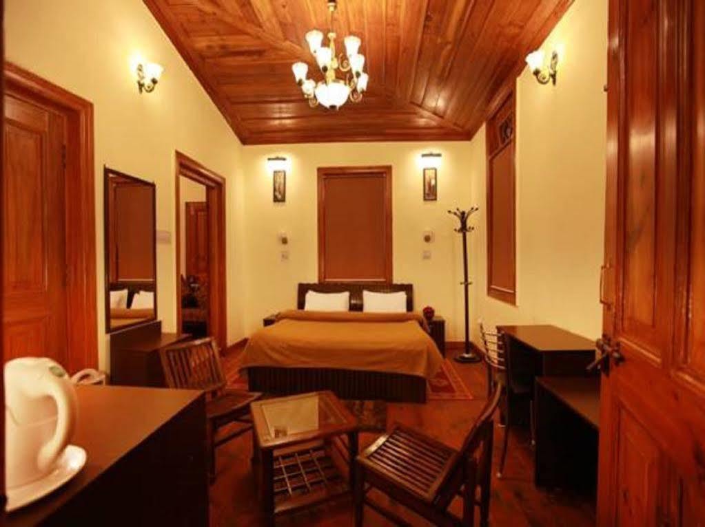Torrentium Lodge Шімла Екстер'єр фото